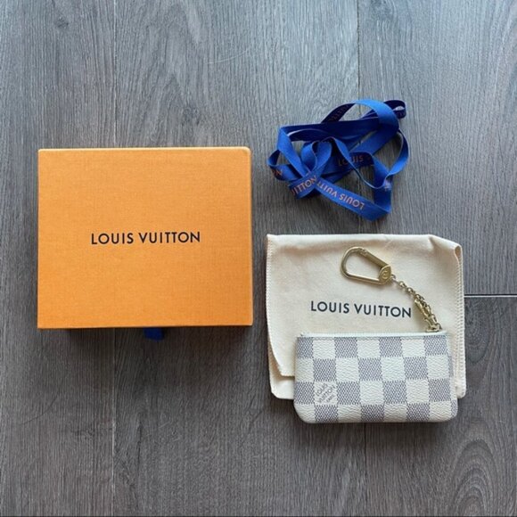 AUTHENTIC LOUIS VUITTON KEY POUCH - Picture 1 of 8